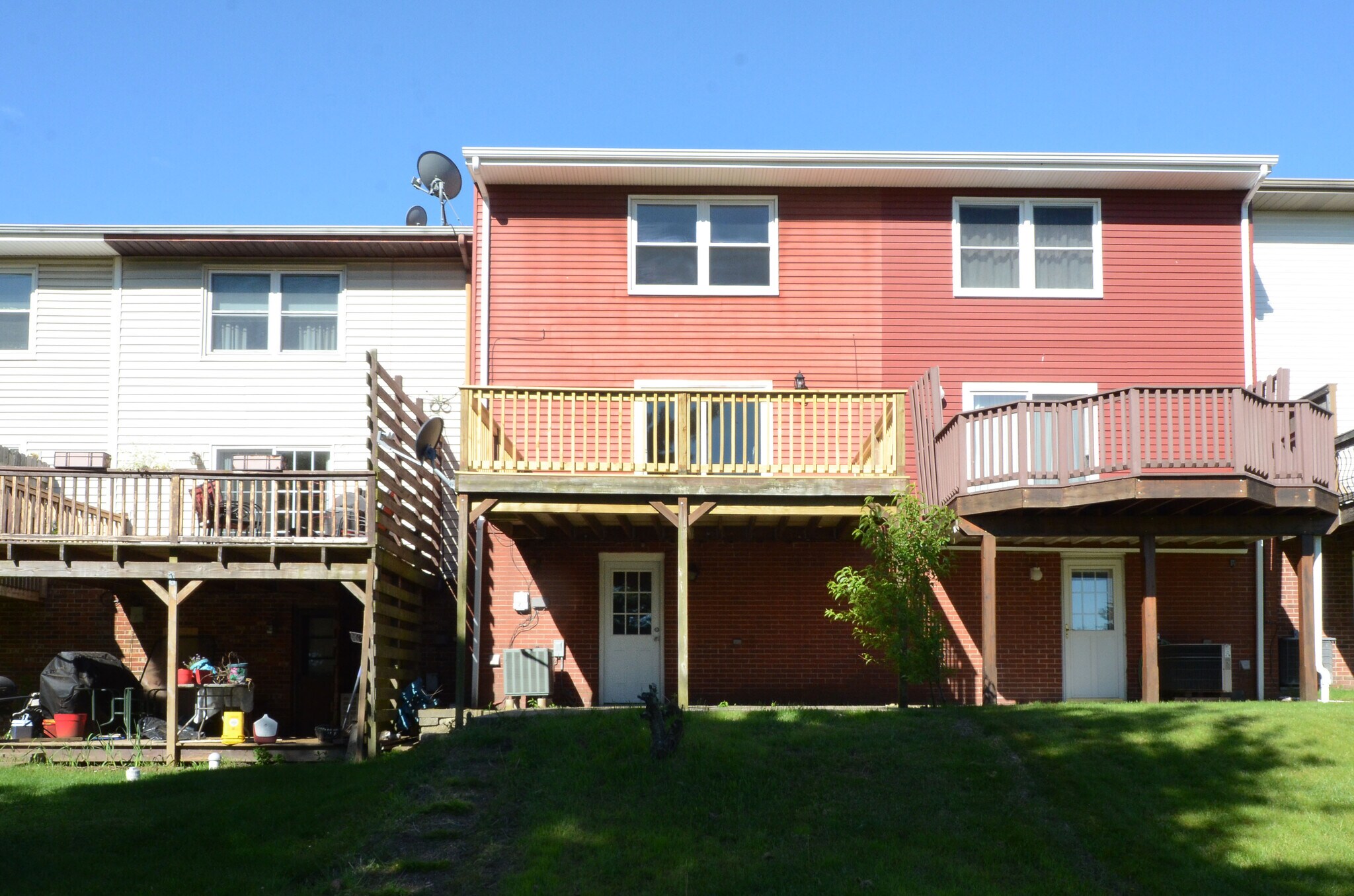 Building Photo - 121 Westfield Dr