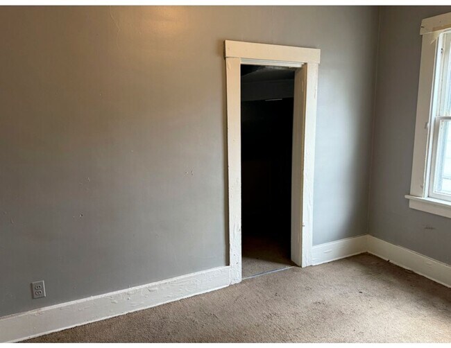 Building Photo - Stratford Park