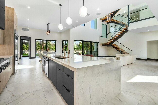 Building Photo - 13480 U.S. Rte 1