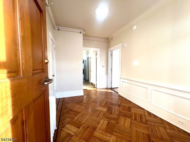 Building Photo - 185 Broad St