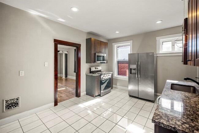 Building Photo - 3473 S Spring Ave