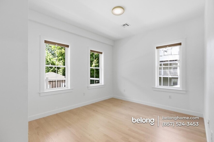 Building Photo - 43 Withington St