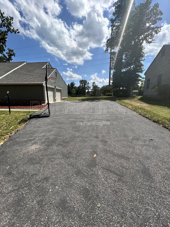 Building Photo - 613 Rebel Ridge Rd