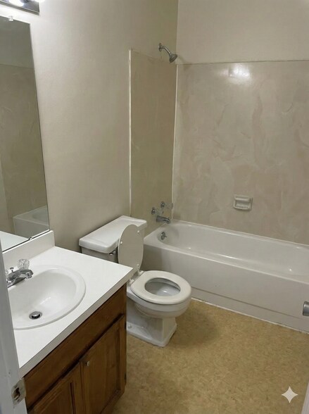 Bathroom - 1648 Starboard Dr