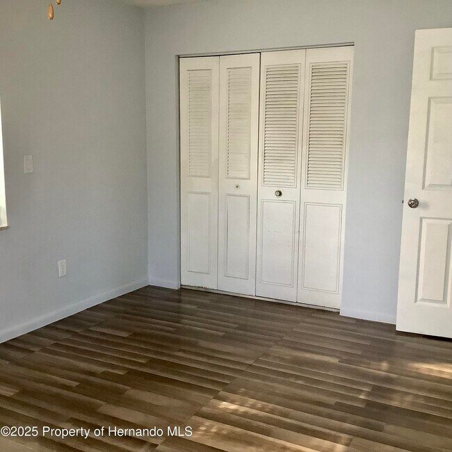 Building Photo - 7322 Pinehurst Dr