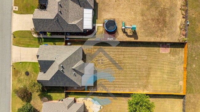 Building Photo - 1445 Champions Dr