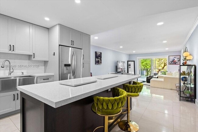 Building Photo - 6001 N Falls Cir Dr