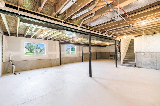 Building Photo - 5391 Swan Dr
