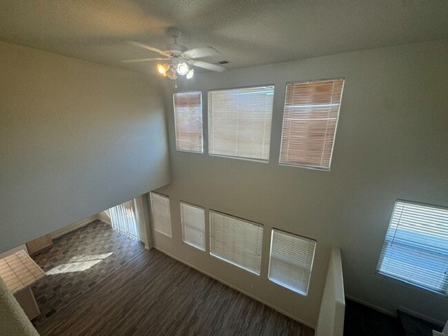 Building Photo - 4 Bedroom 3 Bath Two Story Home, New Flooring, New Interior Paint