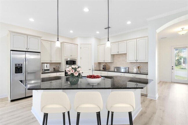 Building Photo - 8408 Laureate Blvd