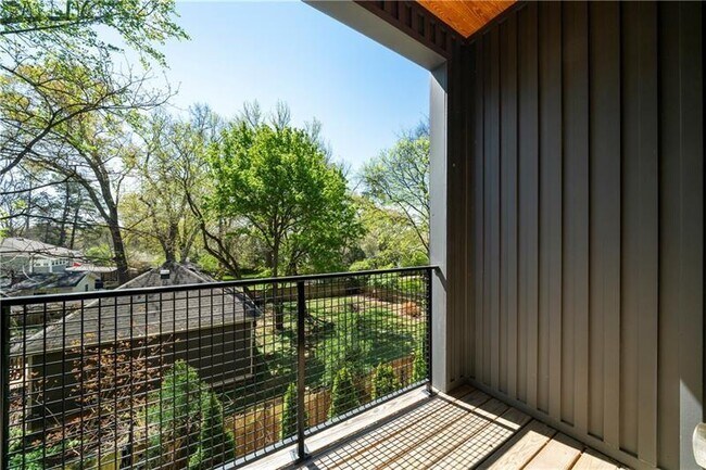 Building Photo - 2347 Hosea L Williams Dr SE