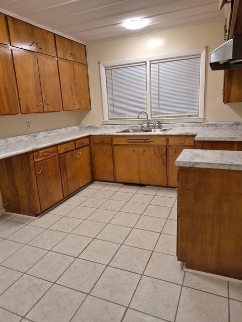 Kitchen - 606 Hill St