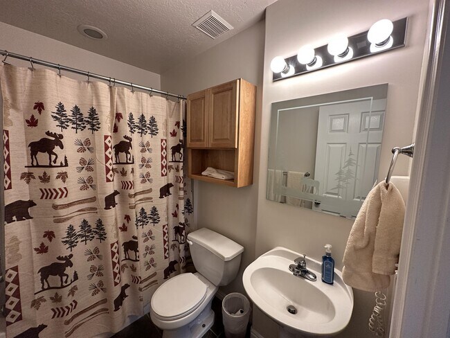 Building Photo - 3562 N Fox Run Dr