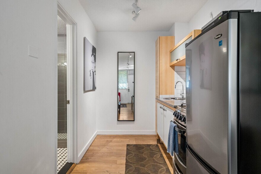 Building Photo - 47 25th St NW