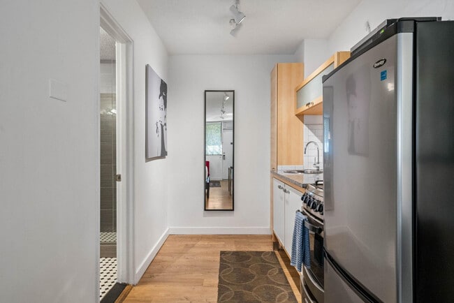 Building Photo - 47 25th St NW