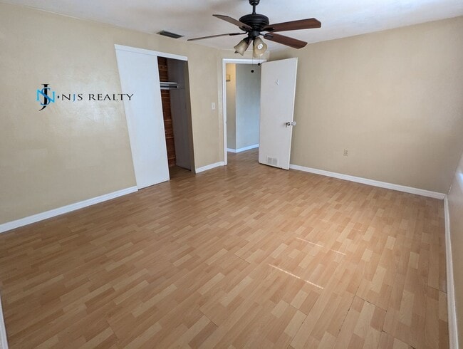 Building Photo - Beautiful, true 3 bed, 2bath home with 110...