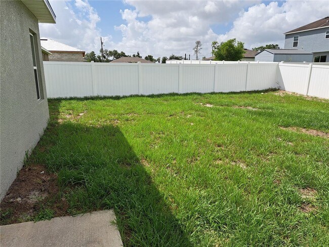 Building Photo - 16558 SW 30th Ter Rd