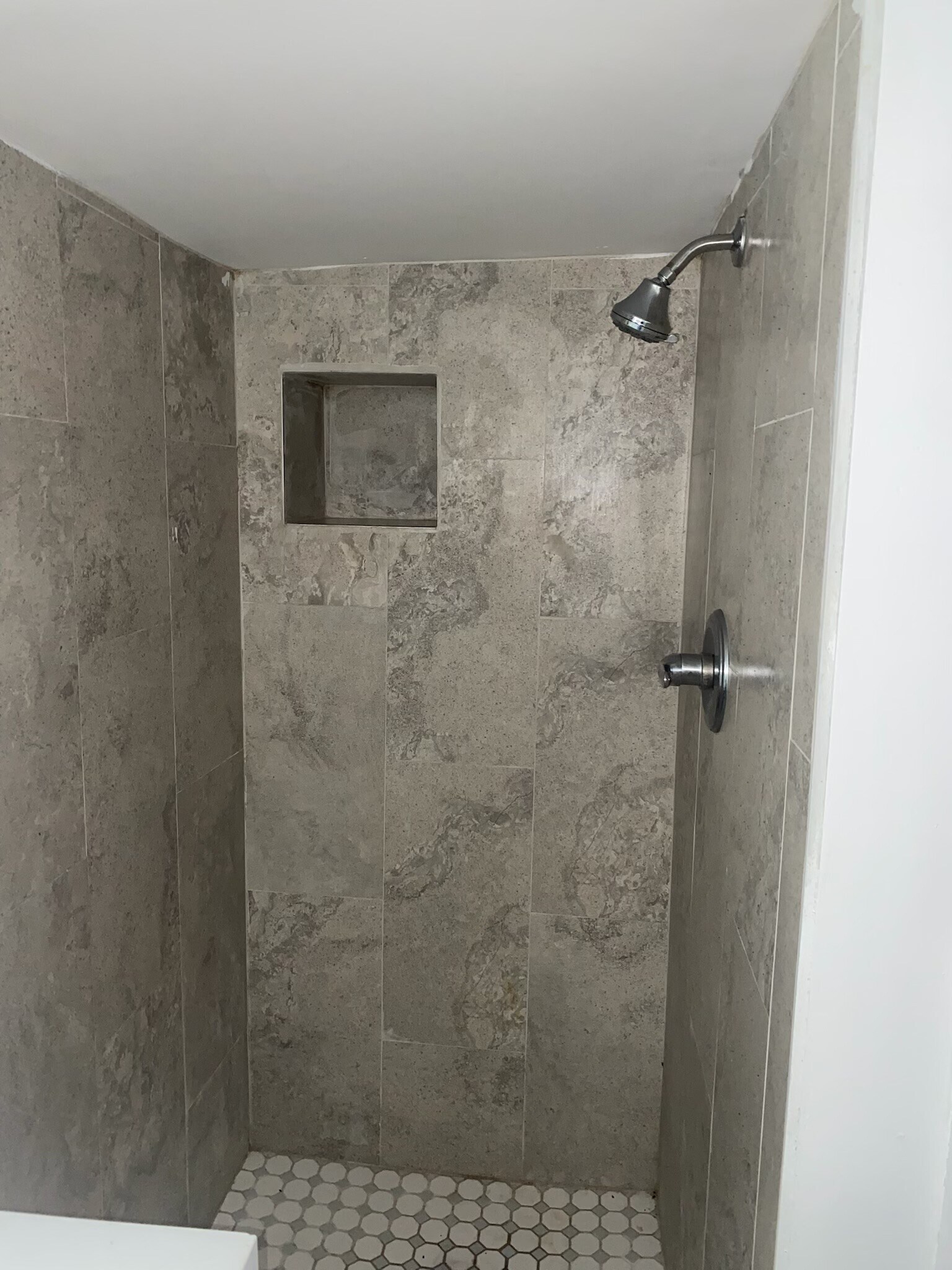 Building Photo - 6023 Summer St