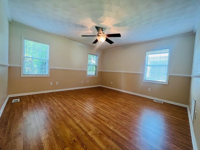 Building Photo - Unit is no longer available - application approved.  Charming 1 1/2 story brick home with basemen...