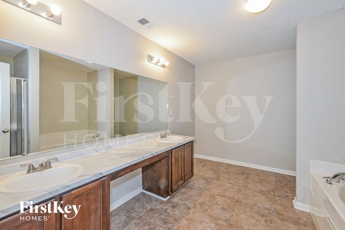 Building Photo - 7760 Freehold Dr
