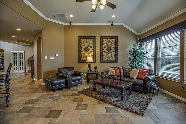 Building Photo - 9422 Cheslyn Ct