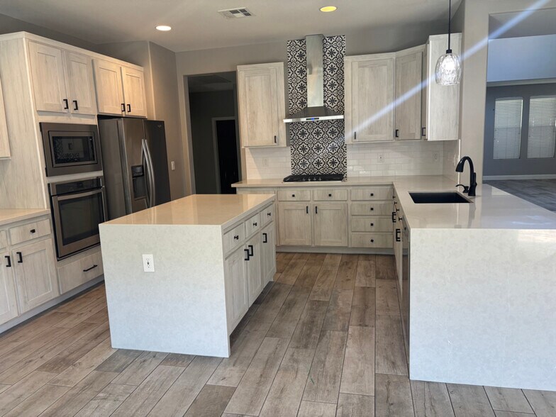 Primary Photo - 2275 Pacini Ct