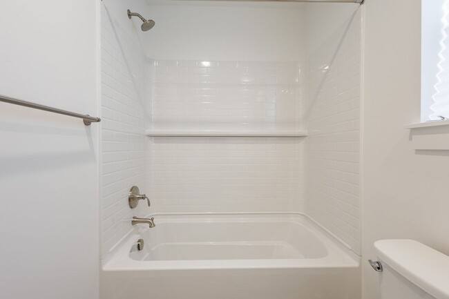 Building Photo - Brand New 3 bed 2.5 bath with flex room No...