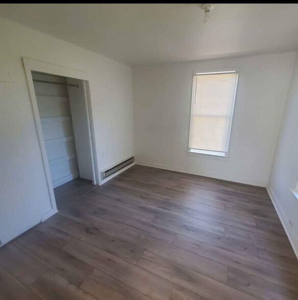 Building Photo - 114 24th St