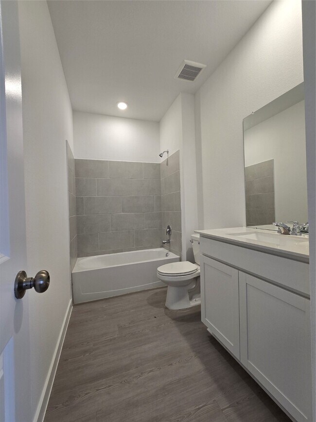 Building Photo - 3112 Ruby Rdg Dr
