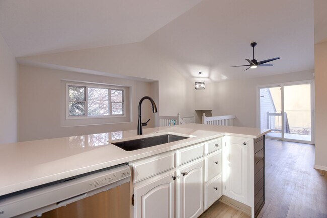 Building Photo - Great home in Millard