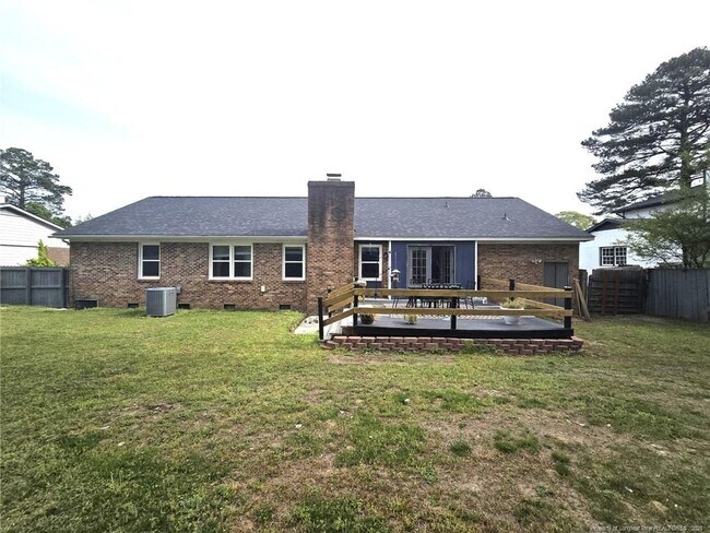 Building Photo - 6873 Brasswood Dr