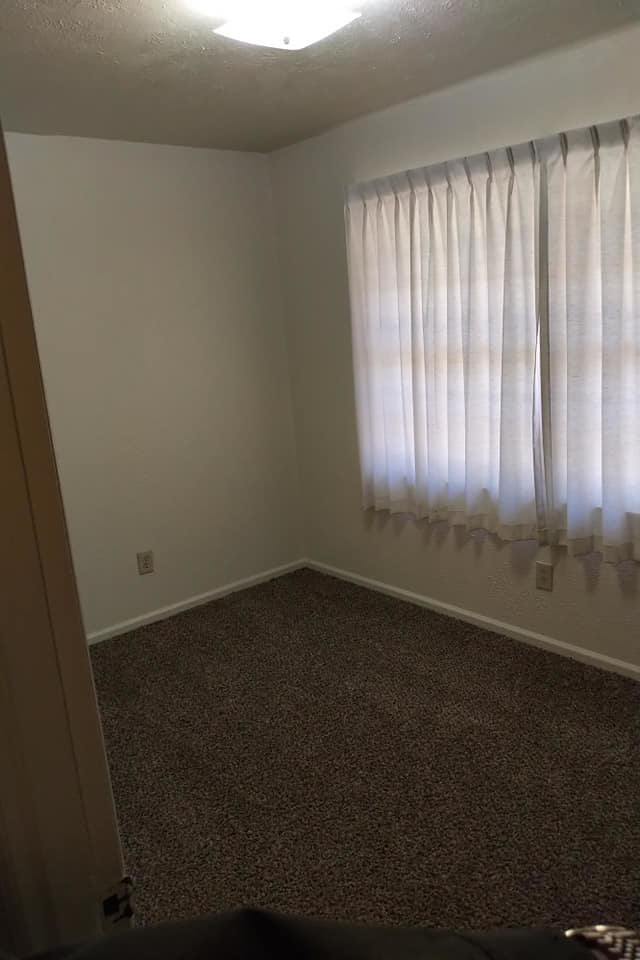 Small Bedroom - 1523 E Beverly Dr