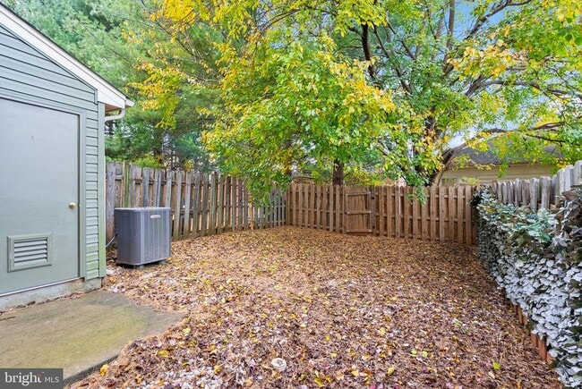 Building Photo - 448 Cromwell Ct