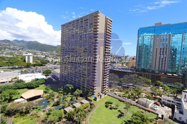 Building Photo - 1 Bedroom unit located in Kukui Plaza