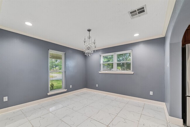 Building Photo - 4901 Burning Tree Dr