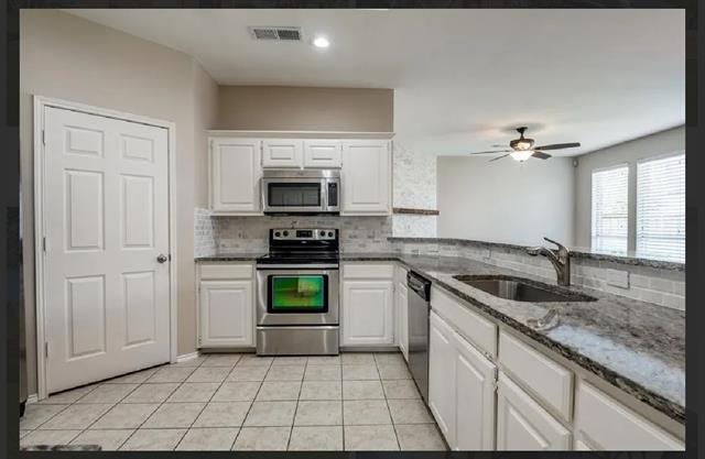 Building Photo - 7800 Kinman Ln
