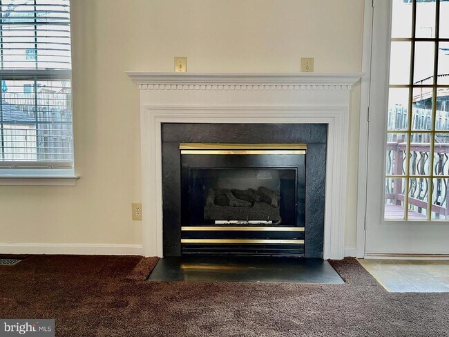 Building Photo - 501 Tolbelt Ct