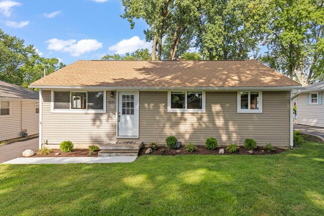 Primary Photo - 1815 S 5th Pl