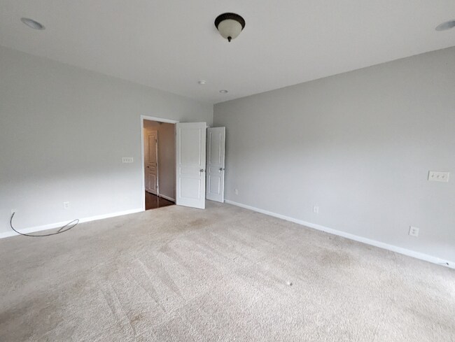 Building Photo - 153 Braeside Ct