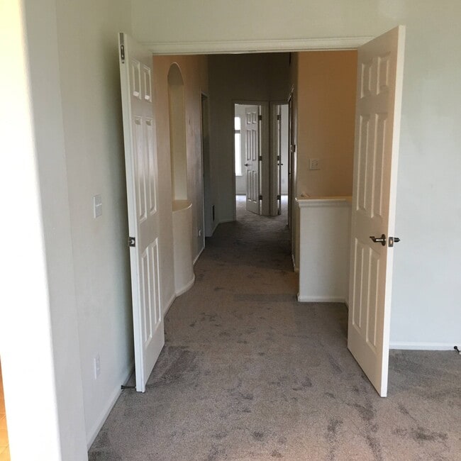 Building Photo - 1645 Cherry Hills Ln