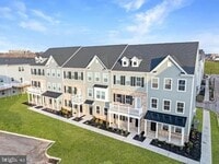 Building Photo - 32 Anderson Dr