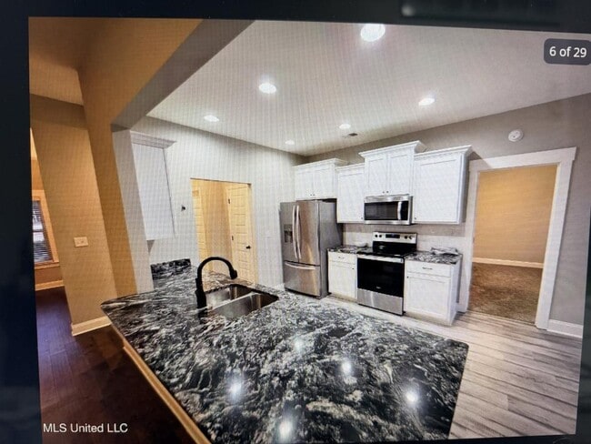 Building Photo - 1107 Sabrina Dr