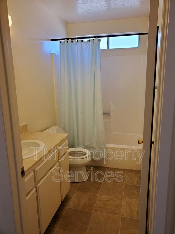 Building Photo - 924 N O St