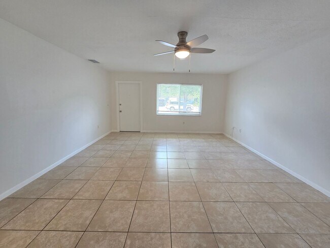 Building Photo - 5417 Desoto Pl