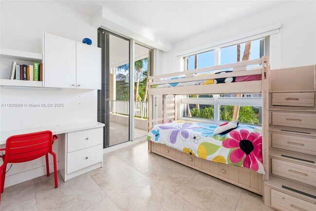 Building Photo - 715 Crandon Blvd