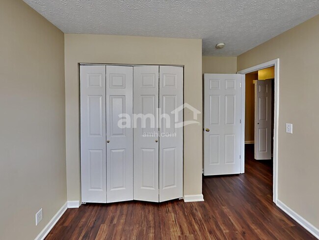 Building Photo - 1237 Cheyenne Ct