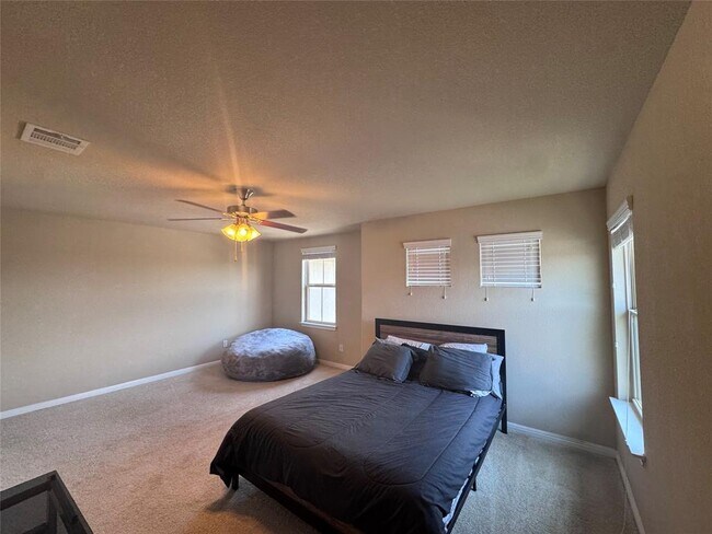 Building Photo - 321 Callahan Ln