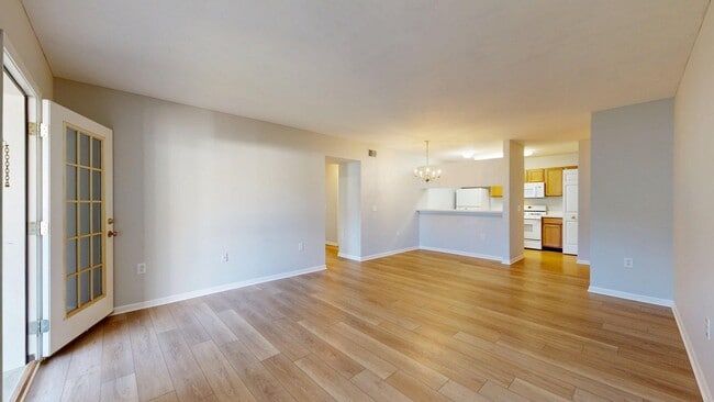 Building Photo - 2767 S Knightsbridge Cir