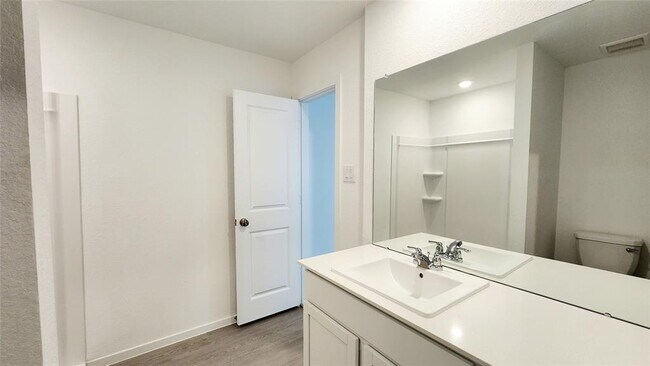 Building Photo - 28759 Texas Plns Dr