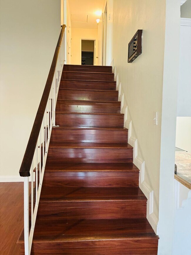 Building Photo - BEAUTIFUL 3 BEDROOM/ 2 BATH- ONE TIME RENTAL